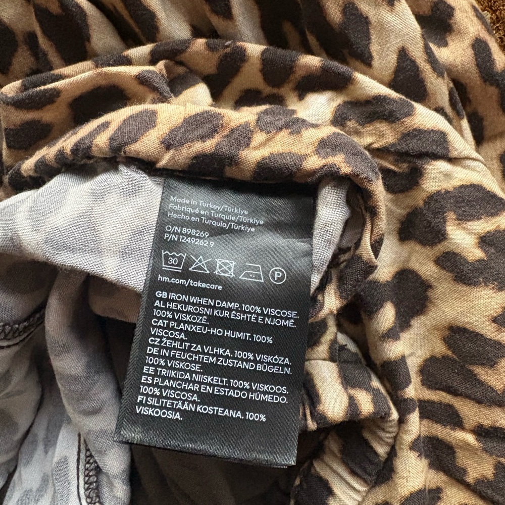H&M Leopard Print Wide-Leg Pants - Picture 6 of 8